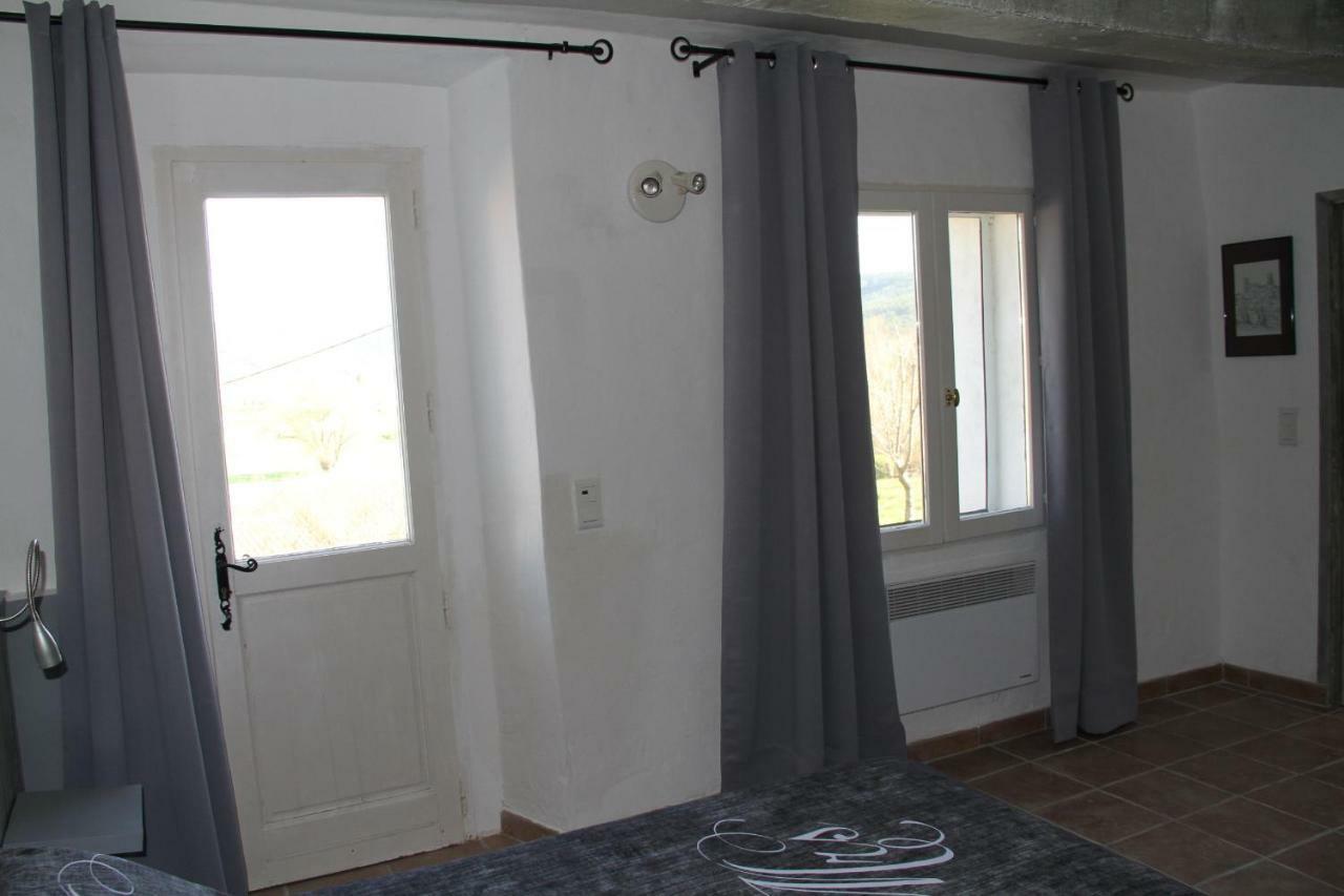 Les Vingalieres Bed & Breakfast Salernes Exterior photo